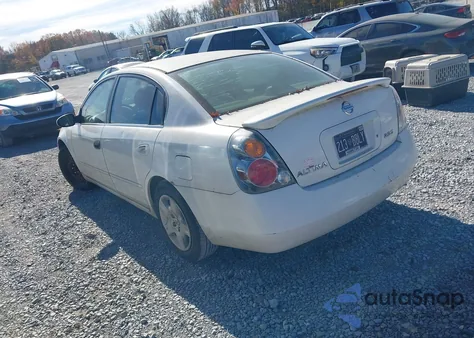2004 Nissan Altima 2.5 S z USA, uszkodzony, nr VIN 1N4AL11D14C114599